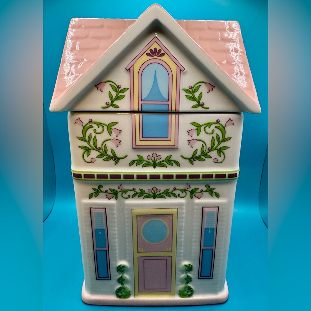 Lenox Village House Canister - Pink - New 2025